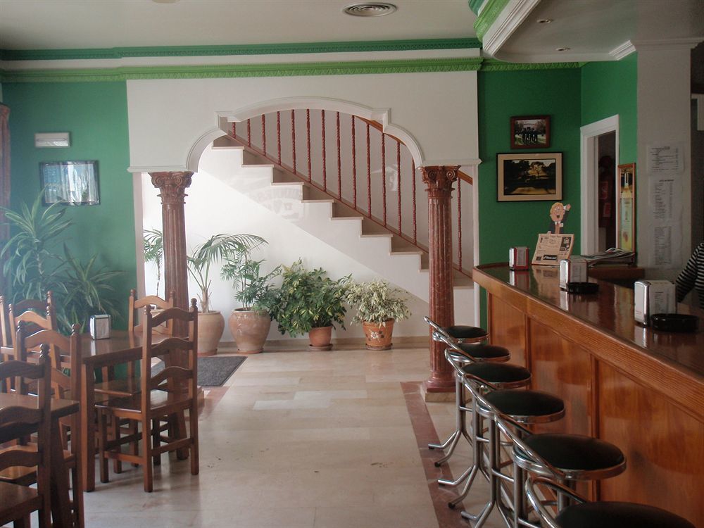 Hostal Drago Pueblo Nuevo de Guadiaro Extérieur photo